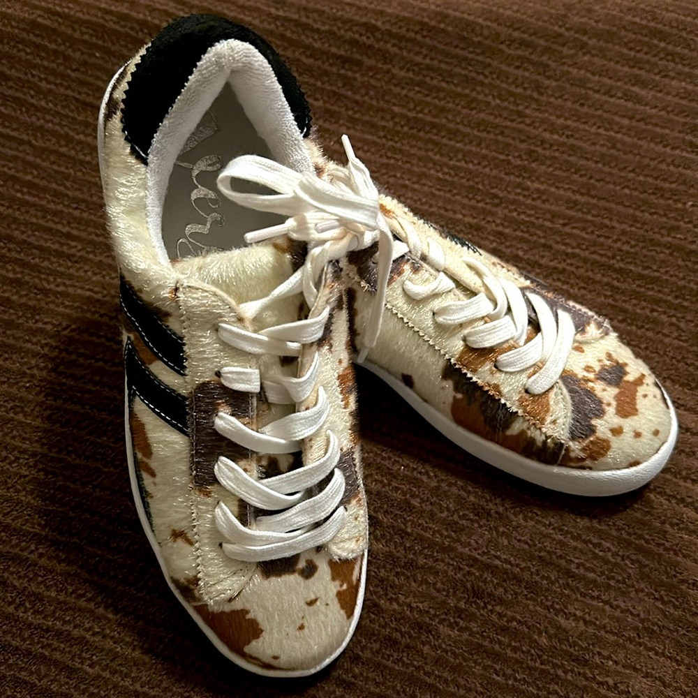 Nwot Very G Western Cowhide And Faux Tooled Leather Sneakers